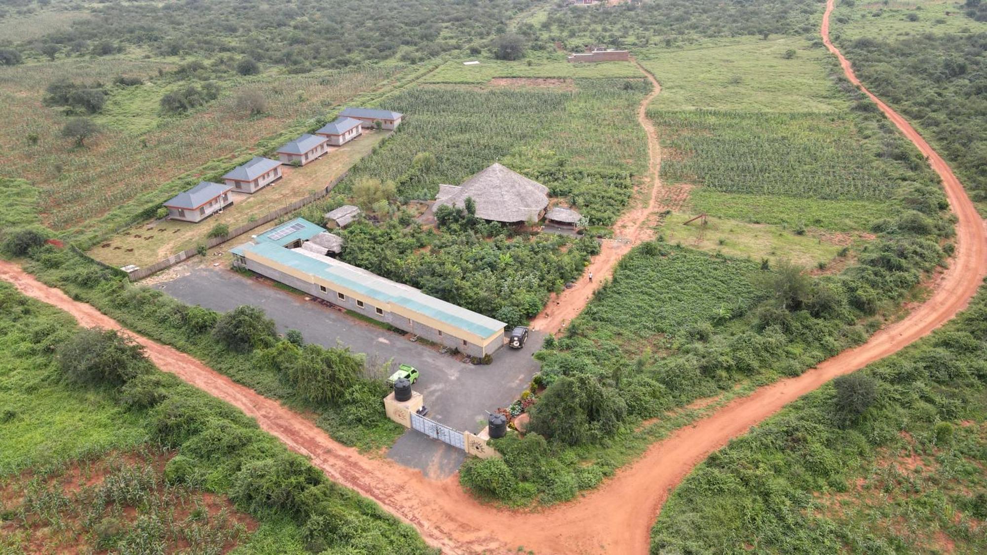 Tausa Tsavo Eco Lodge Voi Exterior foto