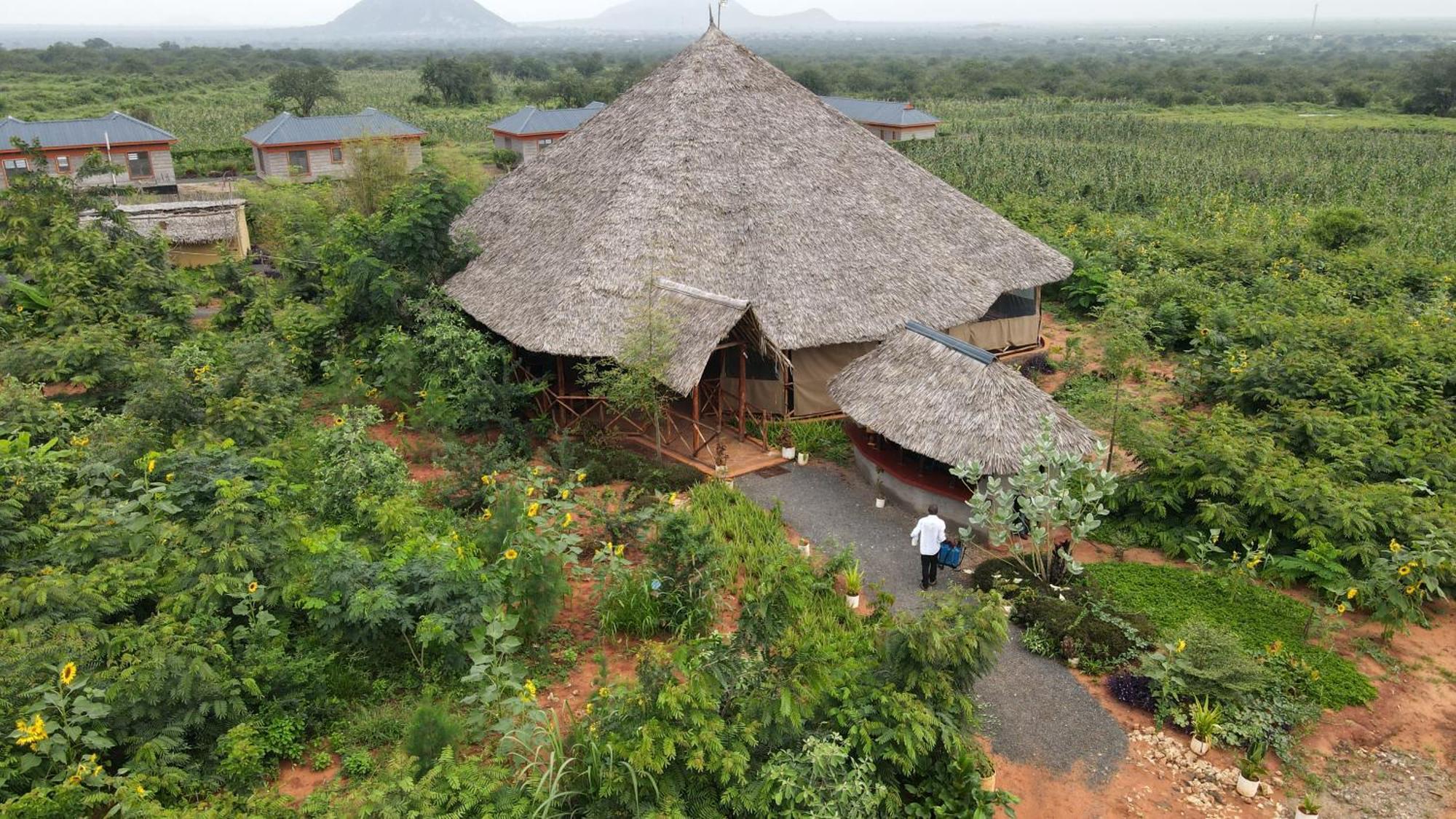 Tausa Tsavo Eco Lodge Voi Exterior foto