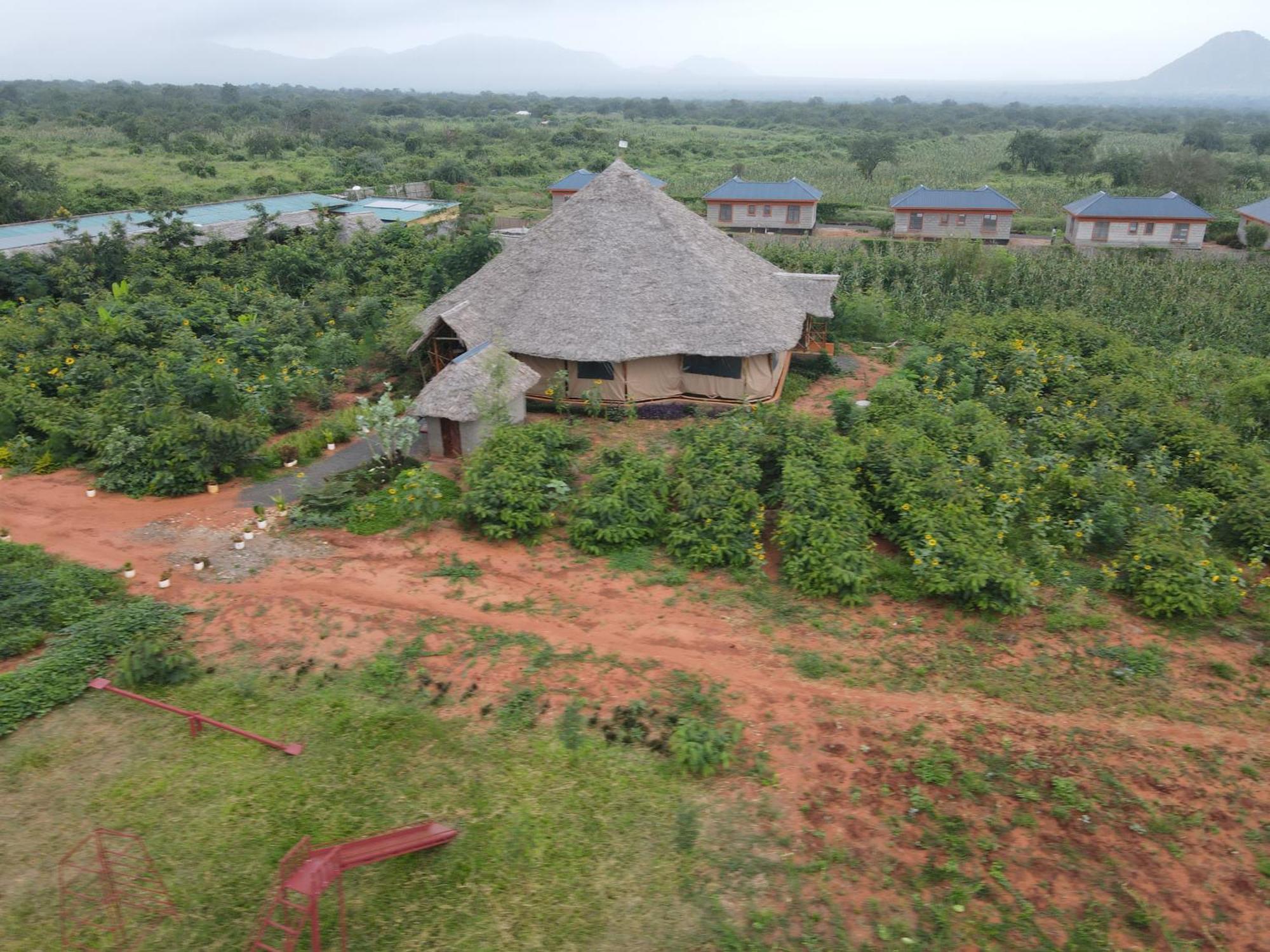 Tausa Tsavo Eco Lodge Voi Exterior foto