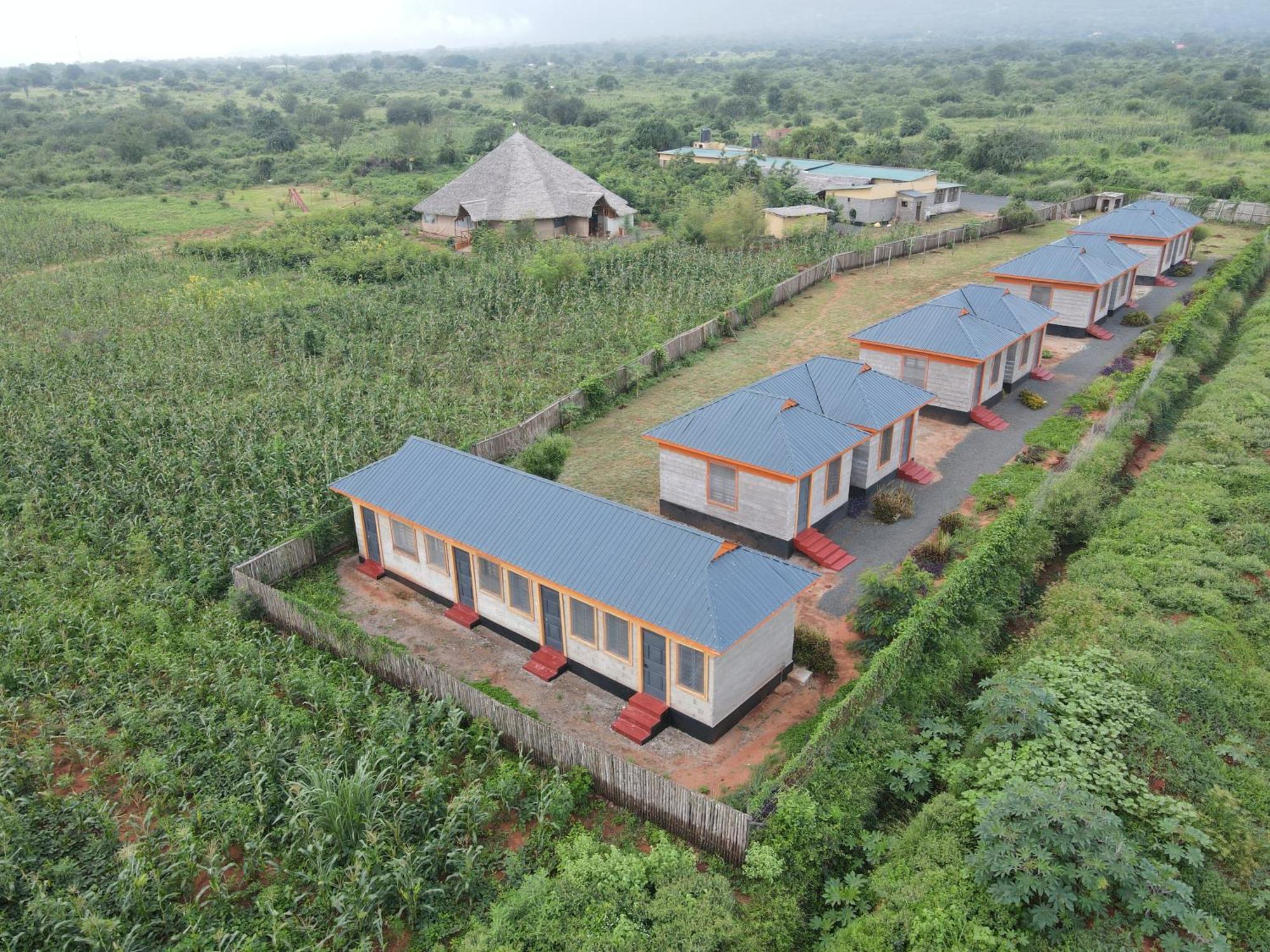 Tausa Tsavo Eco Lodge Voi Exterior foto