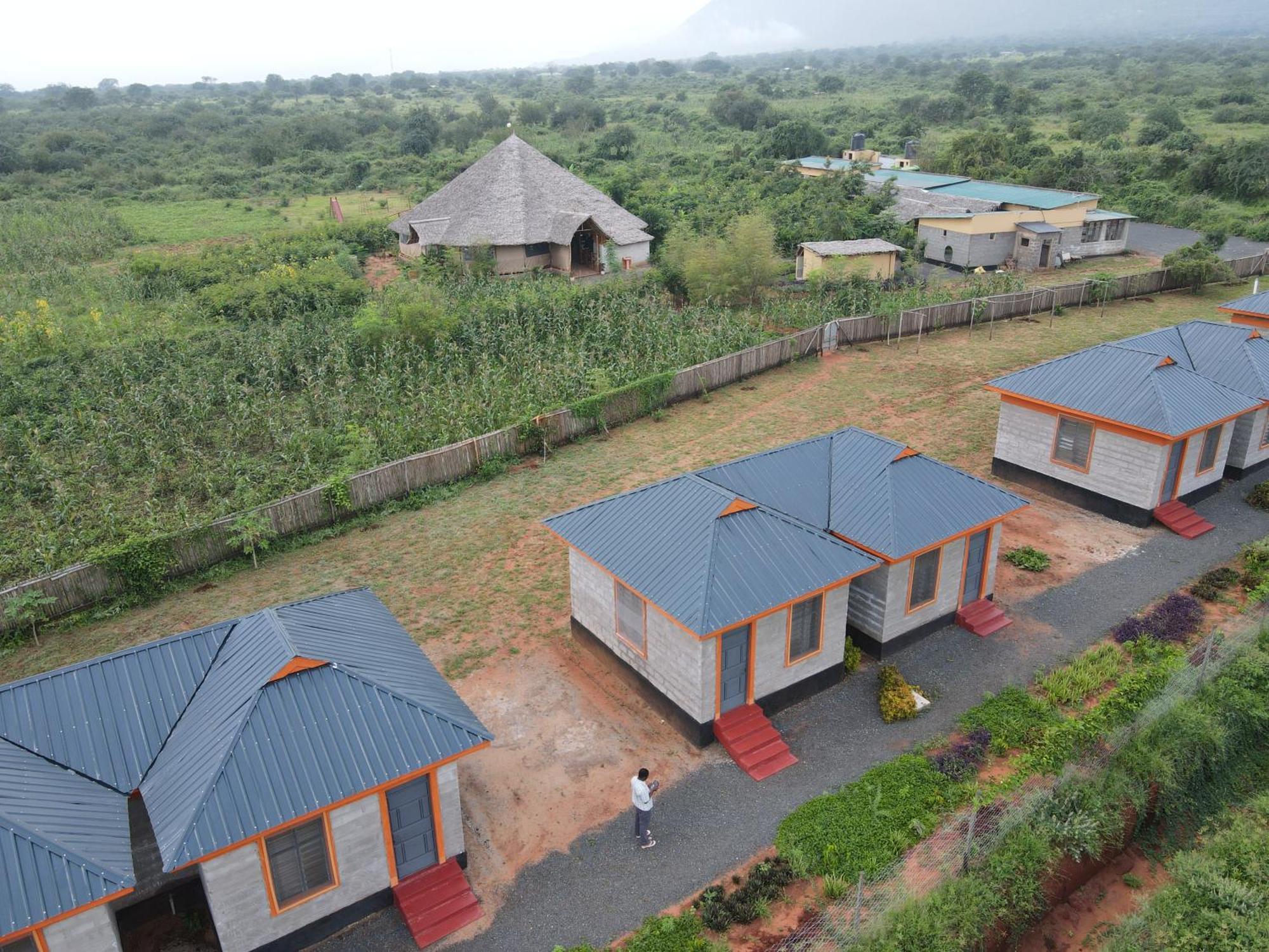 Tausa Tsavo Eco Lodge Voi Exterior foto