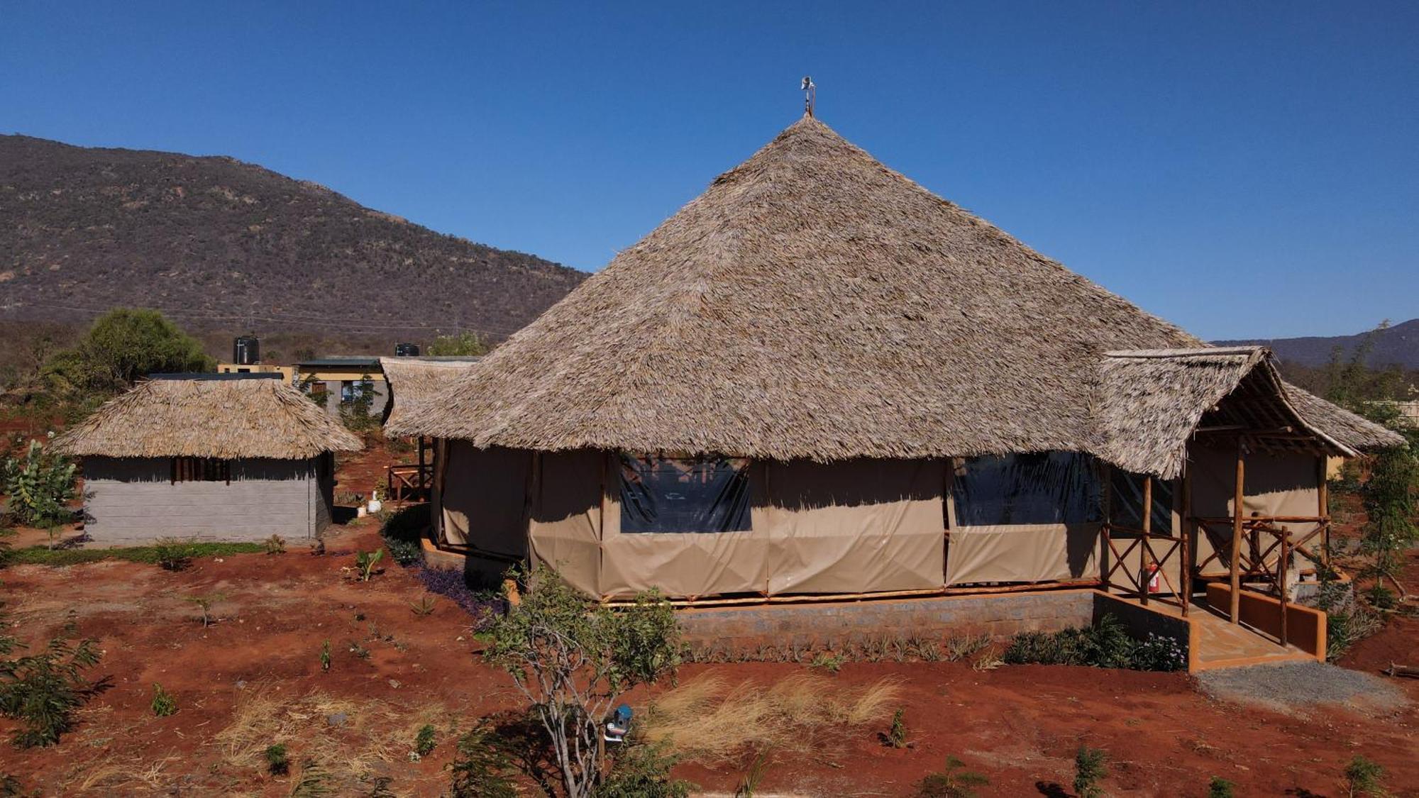 Tausa Tsavo Eco Lodge Voi Exterior foto